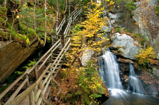Lost River Gorge & Boulder Caves