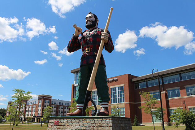Paul Bunyan Statue
