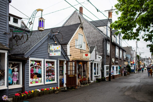 Bearskin Neck