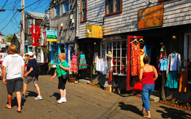 Bearskin Neck