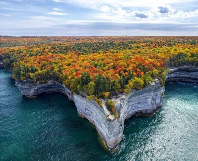 Pictured Rocks National Lakeshore ★★