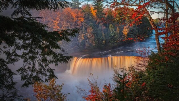 Tahquamenon Falls State Park