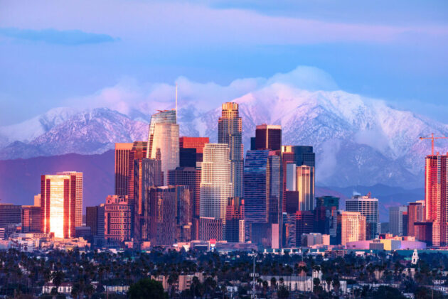 Los Angeles ★★★