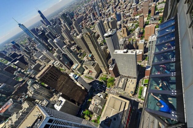 360 CHICAGO
