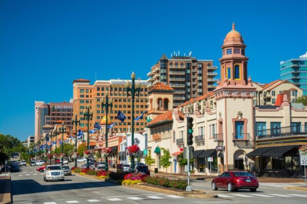 Country Club Plaza