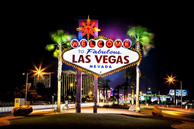Welcome to Fabulous Las Vegas Sign