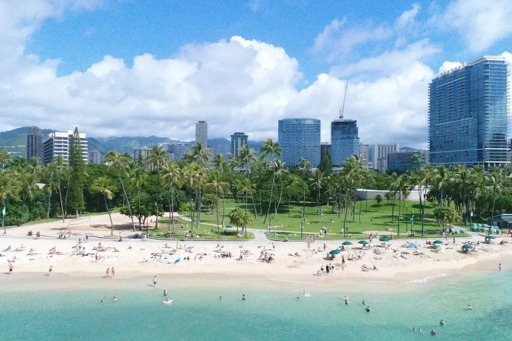 Fort DeRussy Beach Park
