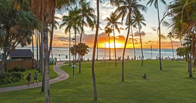Fort DeRussy Beach Park