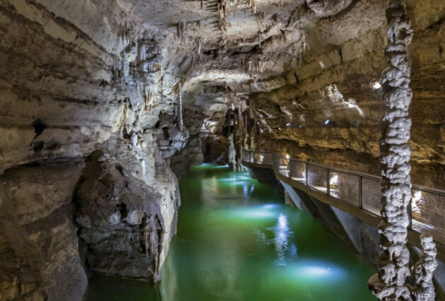 Natural Bridge Caverns