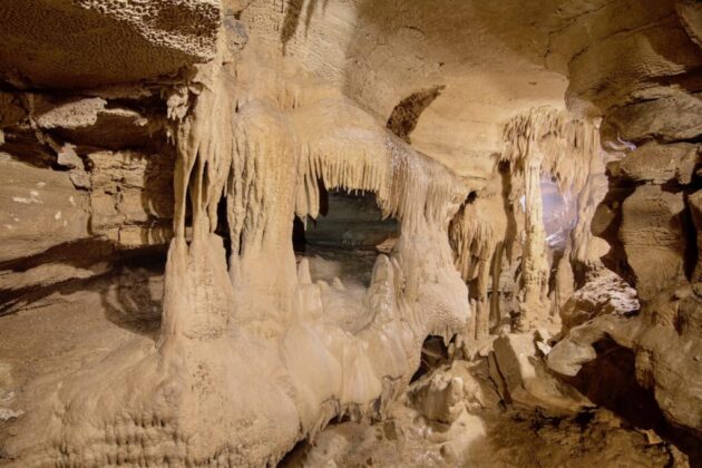 Onyx Cave