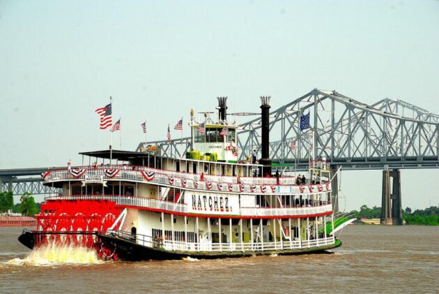 Steamboat Natchez Cruise