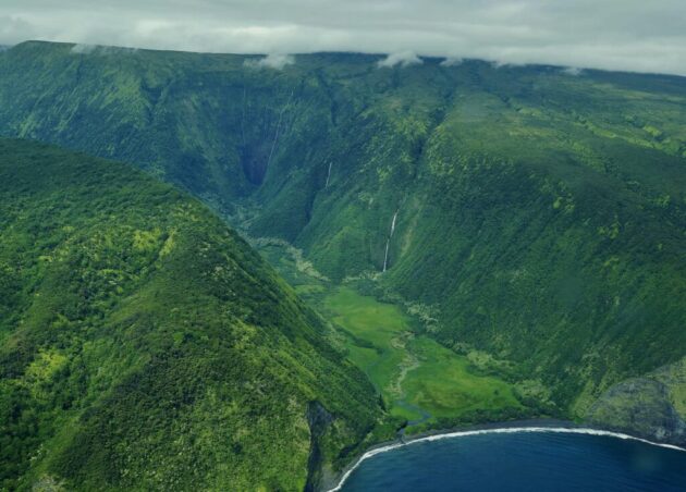 Waipiʻo Valley Lookout