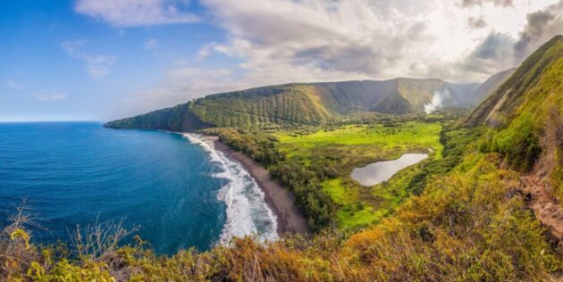 Waipiʻo Valley Lookout