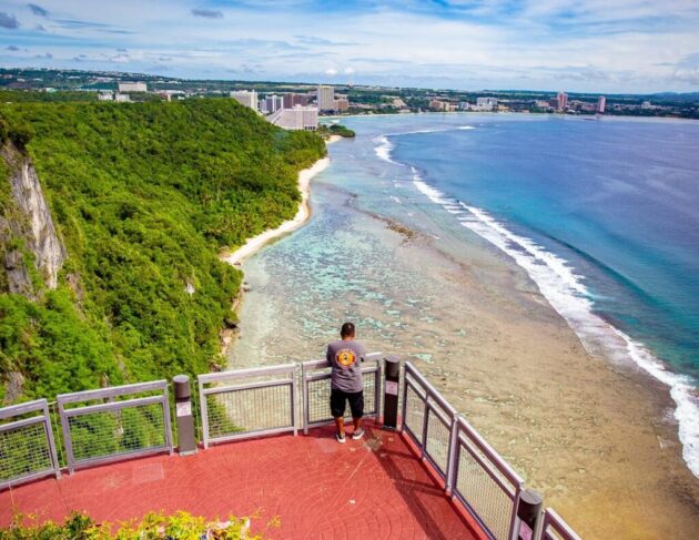 Two Lovers Point