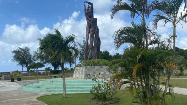 Two Lovers Point