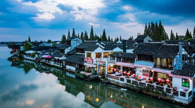 Explore Zhujiajiao Water Town