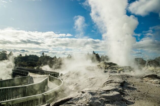 Hell's Gate Geothermal Reserve and Mud Spa
