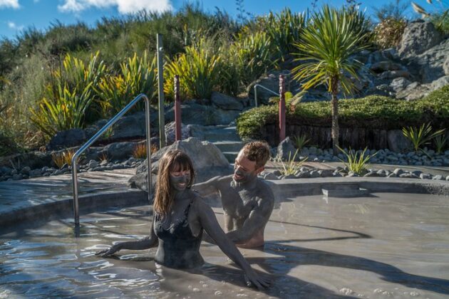 Hell's Gate Geothermal Reserve and Mud Spa