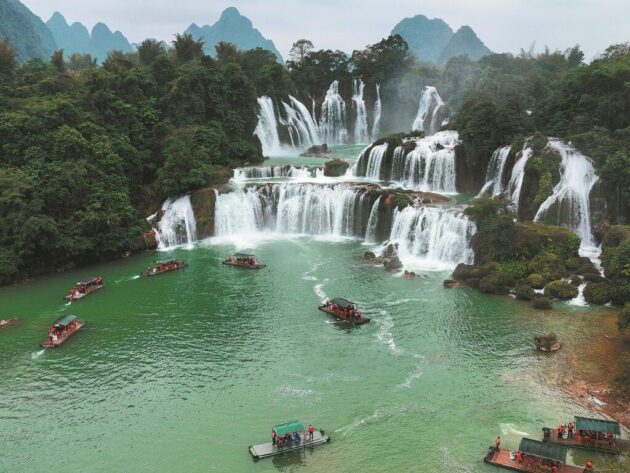 Detian Cross-Border Waterfall