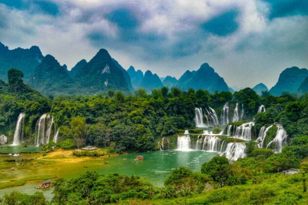 Detian Cross-Border Waterfall