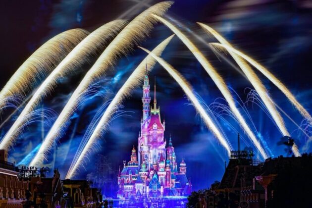 Hong Kong Disneyland (香港迪士尼乐园)