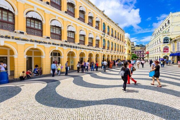 Senado Square