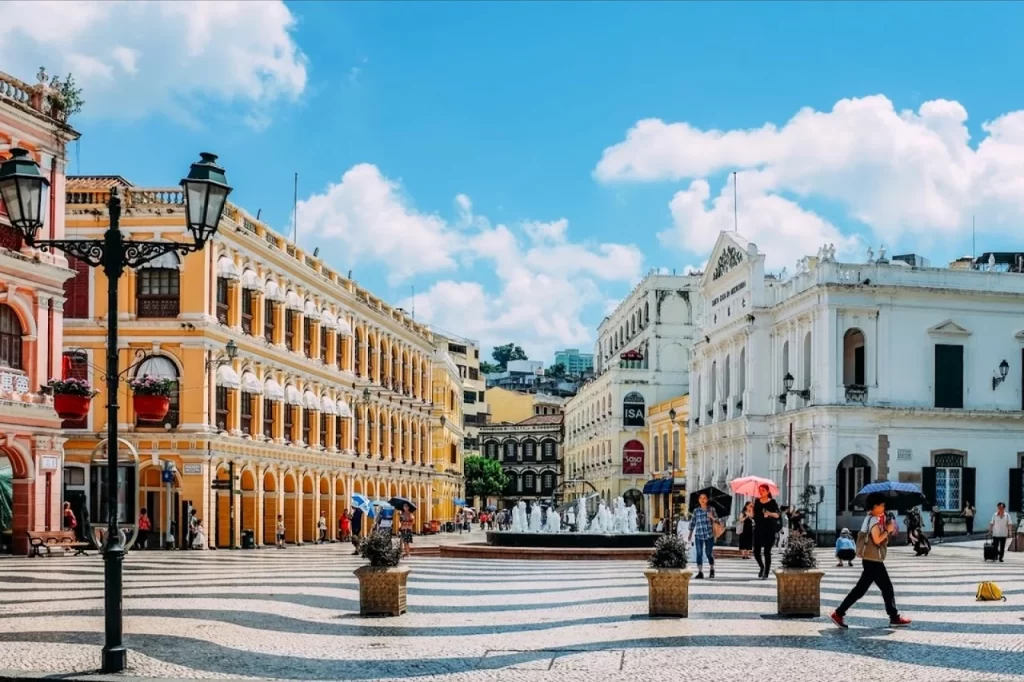 Senado Square