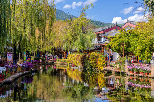 Shuhe Old Town (束河古镇)