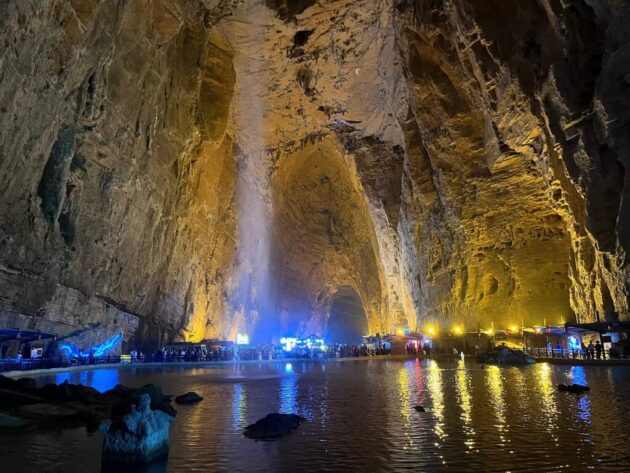 Tenglong Cave