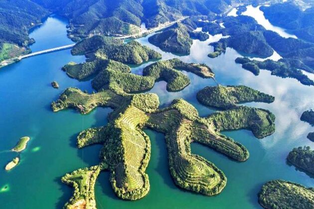 Thousand Island Lake