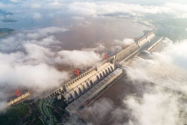 Three Gorges Dam (三峡大坝) ★★★
