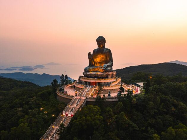 Tian Tan Buddha