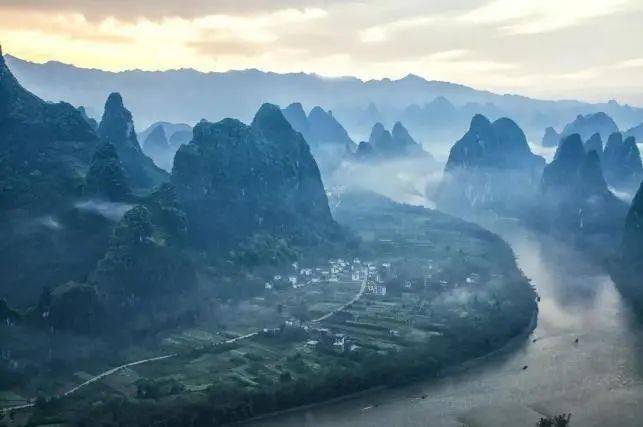 Yulong River (遇龙河)