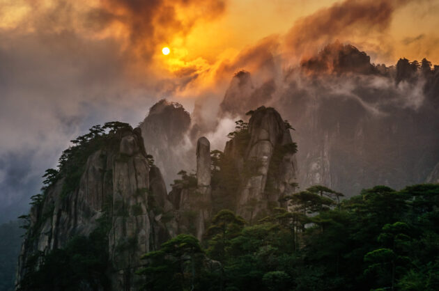 Yellow Mountain (黄山) ★★★