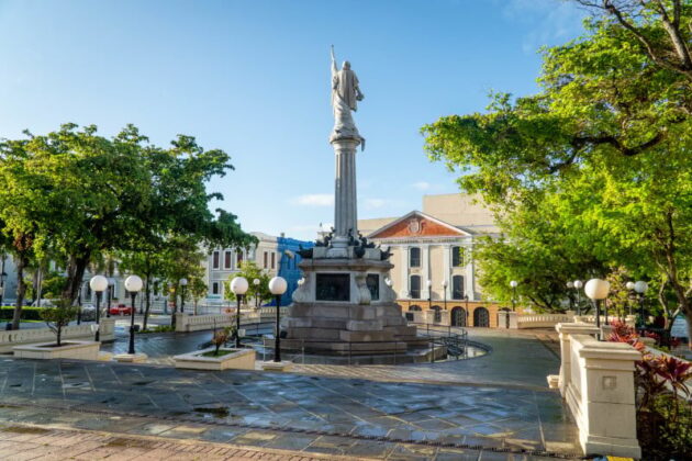 Plaza Colón