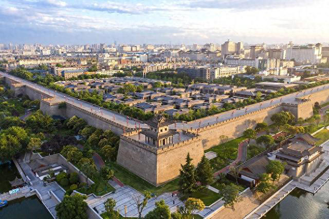 The Xi’an Circumvallation (西安城墙) ★★★