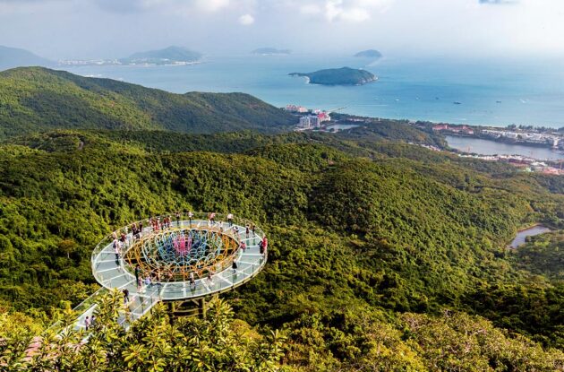 Yalong Bay Tropical Paradise Forest Park (亚龙湾热带天堂森林公园)
