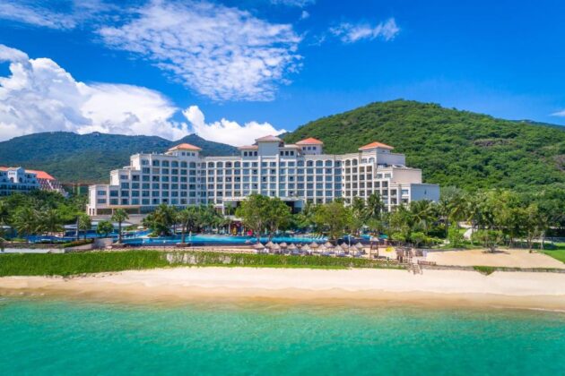 Yalong Bay