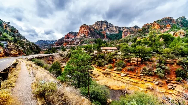 Oak Creek Canyon Scenic Drive