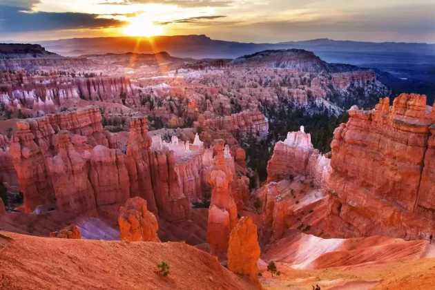 Sunrise Point and Sunset Point