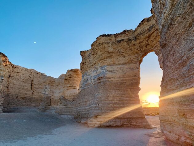 Monument Rocks and Little Jerusalem Badlands State Park