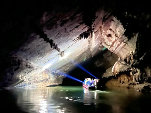 Penn's Cave and Wildlife