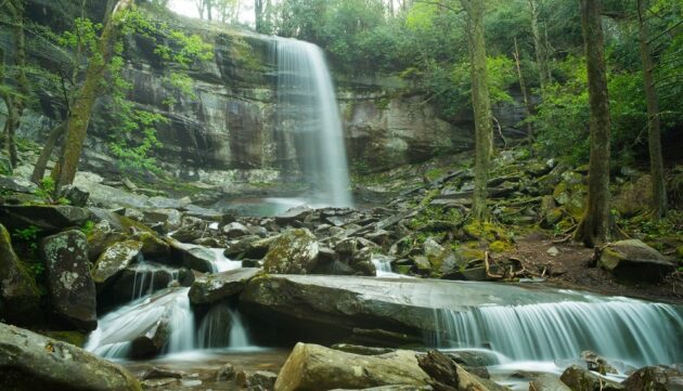 Rainbow Falls Trail