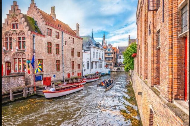 Canal Cruise
