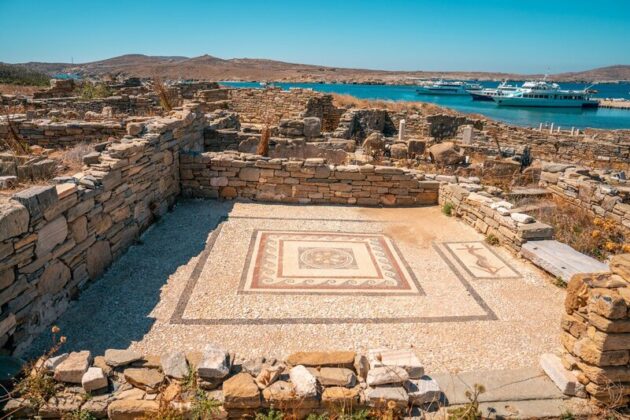 Delos