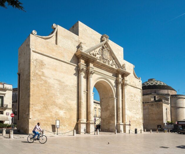 Porta Napoli