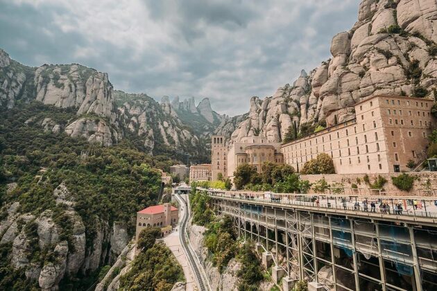 Santa Maria de Montserrat Abbey