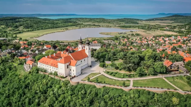 Tihanyi Bencés Apátság