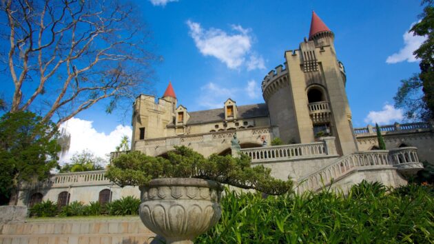 El Castillo Museum and Gardens