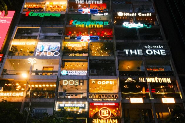 Cafe Apartments